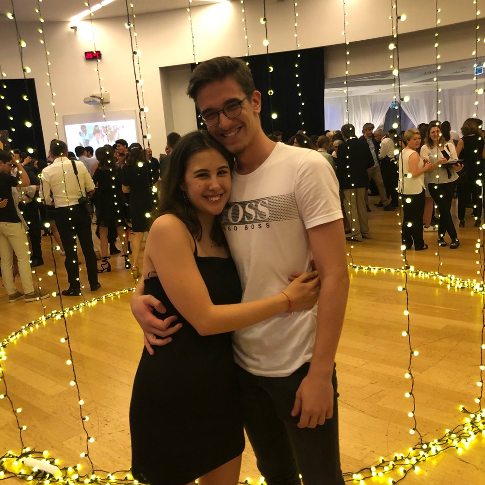 Meet your Posher, Ela